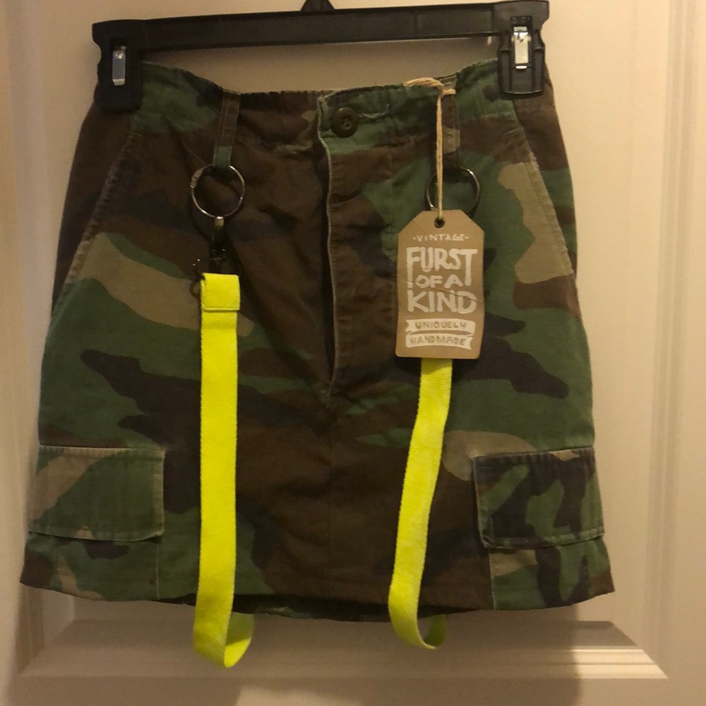 NWT Furst of a Kind camo skirt